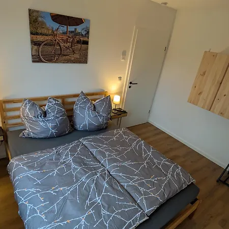 Schlosspark Apartment *